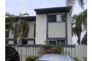 626 Ne 195th St 626, Miami