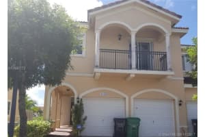 16570 Sw 70th St, Miami