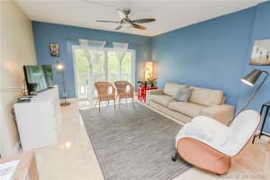 100 Edgewater Dr 316, Coral Gables