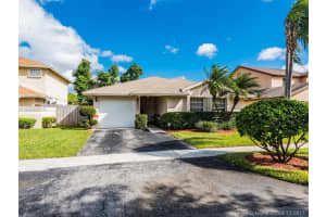 941 Sw 99th Ave, Pembroke Pines