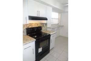 7921 Byron Ave 405, Miami Beach