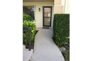 1001-b Pinecrest Circle B, Jupiter