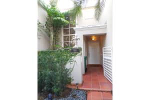 7010 Sw 54th St, Miami