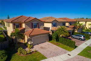 8770 Nw 115th Ct, Doral