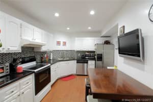 14201 Sw 66th St 201, Miami