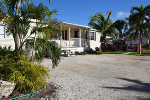 1 Flamingo Road, Other City - Keys/Islands/Caribbean