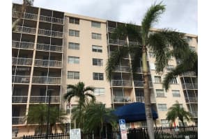 1251 Ne 108th St 323, Miami
