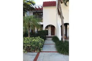450 Grapetree Dr 307, Key Biscayne