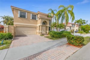 2130 Nw 98th Ter, Pembroke Pines