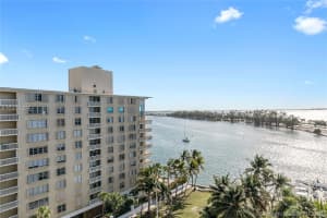 150 Se 25 Rd 10e, Miami