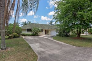 6833 Bianchini Cir, Boca Raton