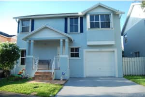 10160 Nw 5th St, Pembroke Pines