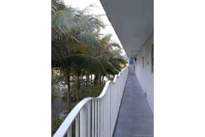 61 Collins Ave 301, Miami Beach