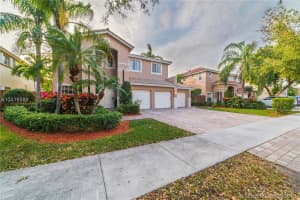 6862 Nw 111th Ave, Doral