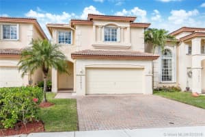 11411 Nw 68th Ter, Doral