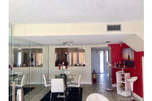 674 Ne 195th St 674, Miami