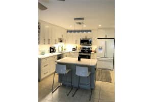 676 Ne 1st St 676, Dania Beach