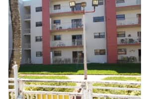 8425 Nw 8th St 106, Miami