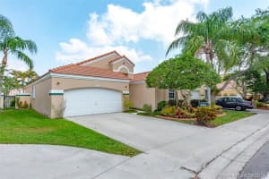 1414 Harbour Side Dr, Weston