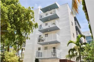 61 Collins Ave 402, Miami Beach