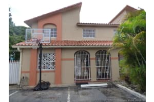 2277 W 69th St 2277b, Hialeah
