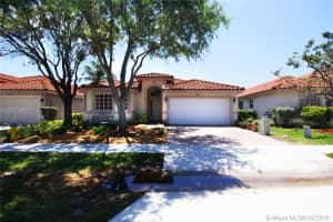 7480 Parkside Ln, Margate