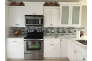 7001 W 35th Ave 287, Hialeah