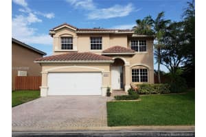 2080 Nw 100th Ave, Pembroke Pines