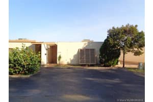 15520 Sharpecroft Dr 15520, Miami Lakes