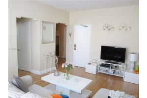 320 80th St 4, Miami Beach