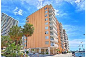 7545 E Treasure Dr 3h, North Bay Village