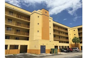 14931 Sw 82nd Ln 18-305, Miami