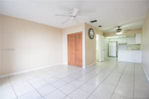 1750 W 56th St 211, Hialeah