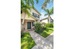 472 Westree Ln, Plantation