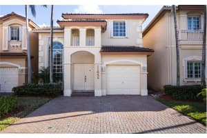 11642 Nw 69th Ter, Doral