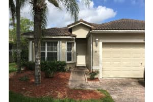 810 Sw 121 Ave, Pembroke Pines