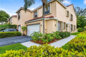 9672 Royal Palm Blvd, Coral Springs