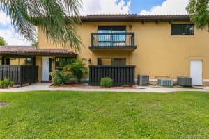 12218 Sw 16th Ter D105, Miami 12218 Sw 16th Ter D105, Miami