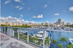 19500 Turnberry Way 4c, Aventura