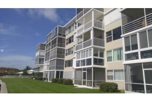 60 Yacht Club Dr 206, North Palm Beach