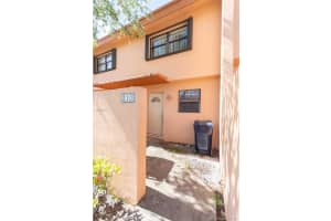 8010 Sw 152nd Ave 210, Miami
