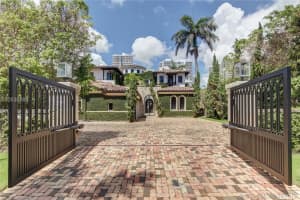 572 N Island Is, Golden Beach