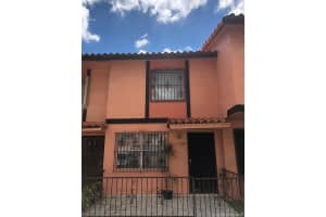 1154 W 42nd St 17, Hialeah