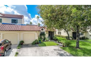 6518 Nw 188th Ln 6518, Hialeah