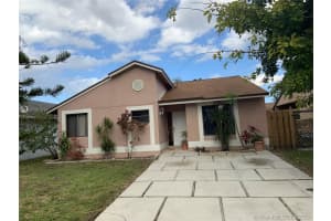 1111 Sw 112th Ave, Pembroke Pines