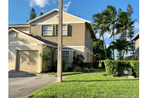 10765 Nw Nw 11th St, Pembroke Pines