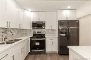 20150 Ne 3rd Ct 6, Miami