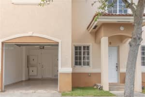 212 Ne 3rd St 5, Hallandale Beach