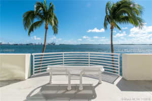 800 Claughton Island Dr. 2002, Miami