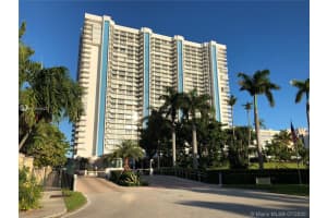881 Ocean Dr L2, Key Biscayne 881 Ocean Dr L2, Key Biscayne